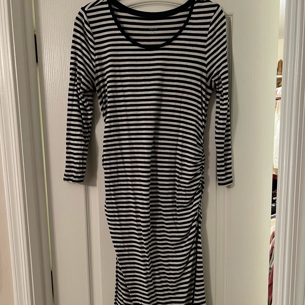 Bodycon maternity dress